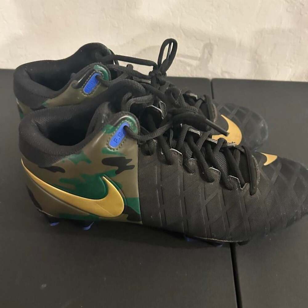 Nike Tiempo Legend 7 Elite FG Size US 10 Black Green Cleats
